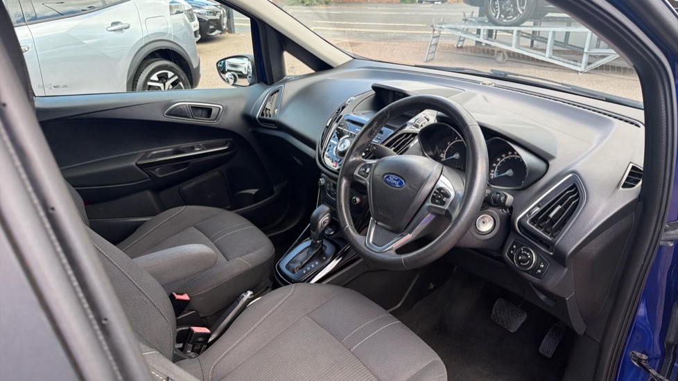 Ford B-MAX 1.6 Titanium 5dr Powershift Petrol Hatchback - Image 11