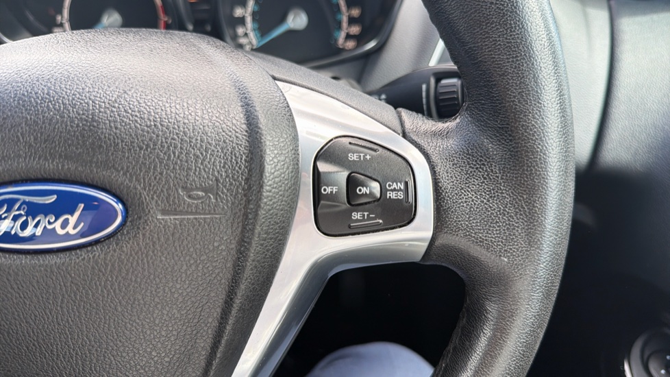 Ford B-MAX 1.6 Titanium 5dr Powershift Petrol Hatchback - Image 23