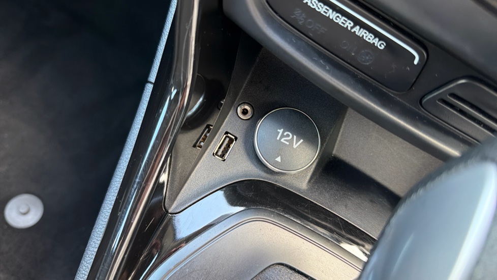 Ford B-MAX 1.6 Titanium 5dr Powershift Petrol Hatchback - Image 29