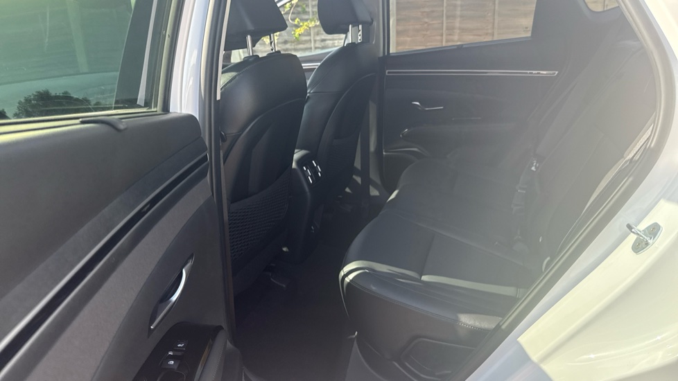 Hyundai TUCSON 1.6 TGDi Ultimate 5dr 2WD Petrol Estate - Image 16