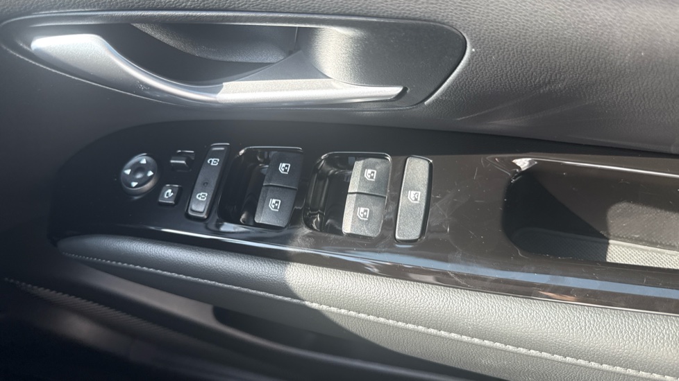 Hyundai TUCSON 1.6 TGDi Ultimate 5dr 2WD Petrol Estate - Image 21