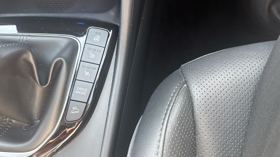Hyundai TUCSON 1.6 TGDi Ultimate 5dr 2WD Petrol Estate - Image 30