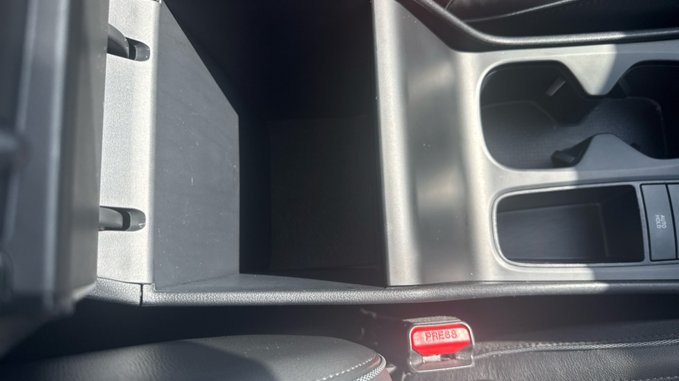 Hyundai TUCSON 1.6 TGDi Ultimate 5dr 2WD Petrol Estate - Image 33
