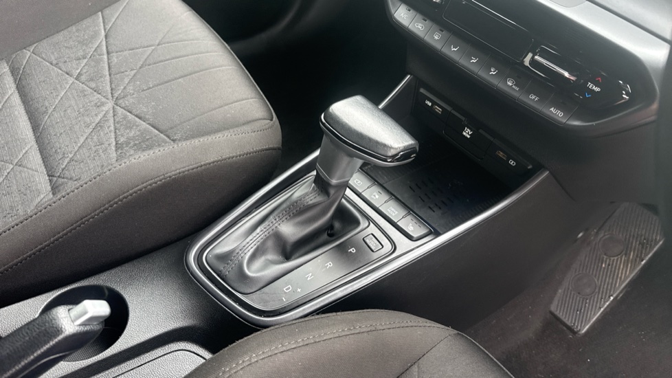 Hyundai BAYON 1.0 TGDi 48V MHEV Premium 5dr DCT Petrol Hatchback - Image 13