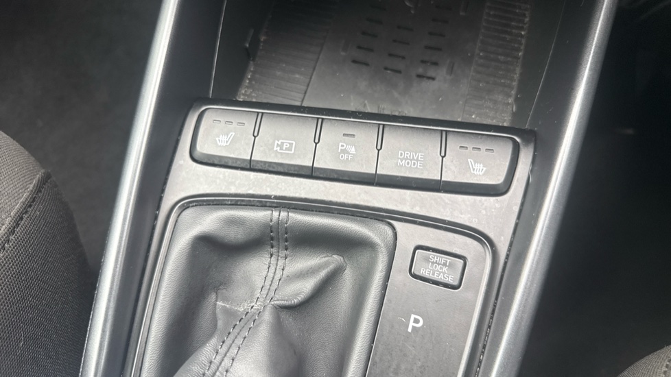 Hyundai BAYON 1.0 TGDi 48V MHEV Premium 5dr DCT Petrol Hatchback - Image 34