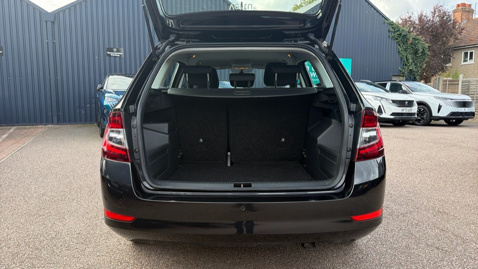 Skoda Fabia 1.0 TSI SE L 5dr DSG Petrol Estate - Image 4