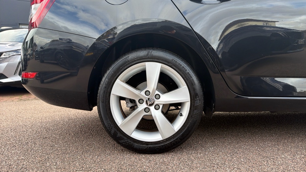 Skoda Fabia 1.0 TSI SE L 5dr DSG Petrol Estate - Image 7
