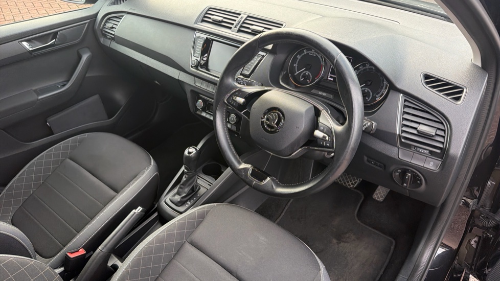 Skoda Fabia 1.0 TSI SE L 5dr DSG Petrol Estate - Image 11