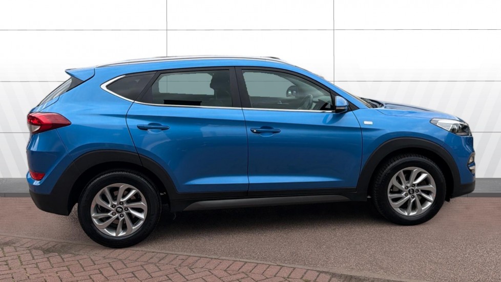 Hyundai TUCSON 1.7 CRDi Blue Drive Sport Edition 5dr 2WD Diesel Estate - Image 5