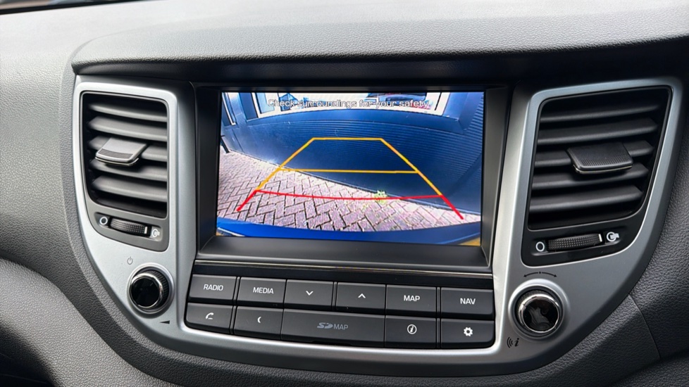 Hyundai TUCSON 1.7 CRDi Blue Drive Sport Edition 5dr 2WD Diesel Estate - Image 42