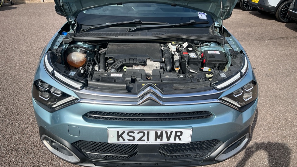 Citroen C4 1.2 PureTech [130] Shine 5dr Petrol Hatchback - Image 8