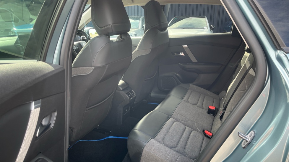 Citroen C4 1.2 PureTech [130] Shine 5dr Petrol Hatchback - Image 16