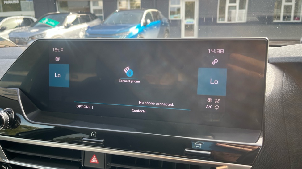 Citroen C4 1.2 PureTech [130] Shine 5dr Petrol Hatchback - Image 32