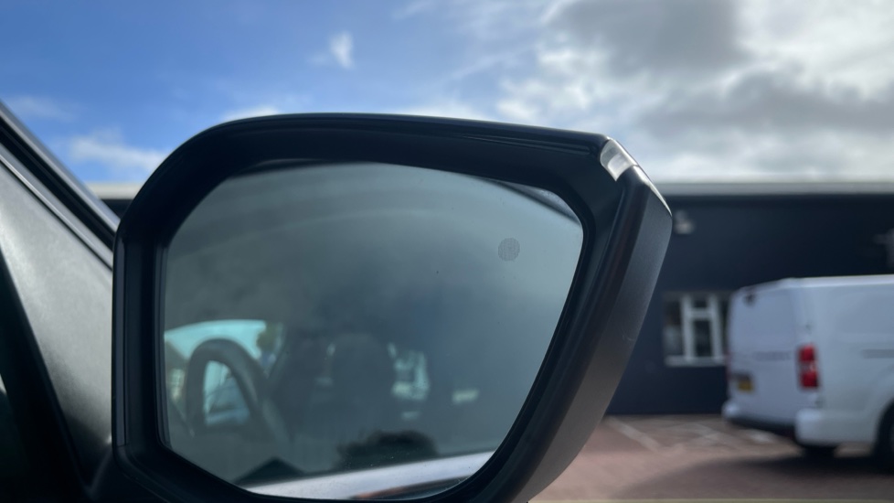 Citroen C4 1.2 PureTech [130] Shine 5dr Petrol Hatchback - Image 40