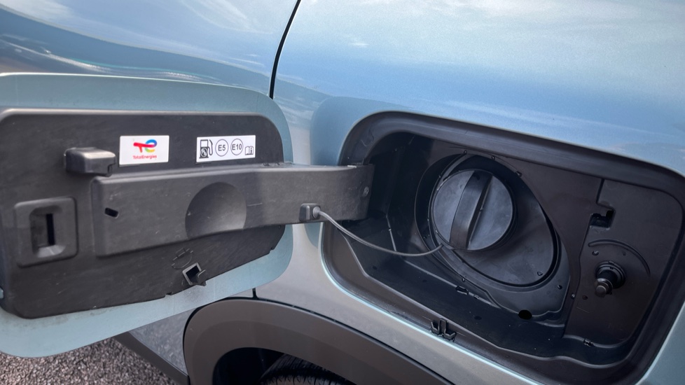 Citroen C4 1.2 PureTech [130] Shine 5dr Petrol Hatchback - Image 42