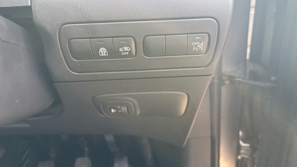 Citroen C3 Aircross 1.2 PureTech Flair 5dr Petrol Hatchback - Image 31