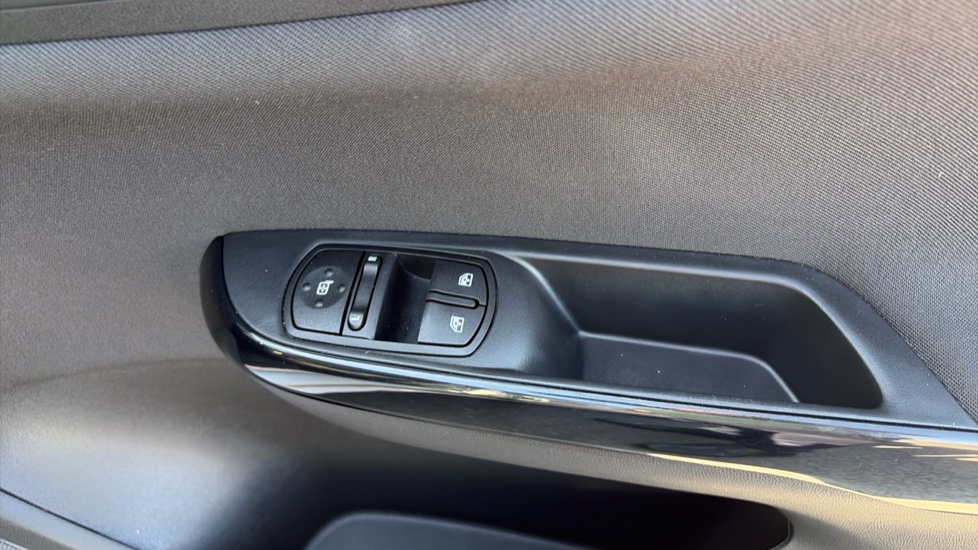 Vauxhall Corsa 1.4 Energy 5dr [AC] Petrol Hatchback - Image 26