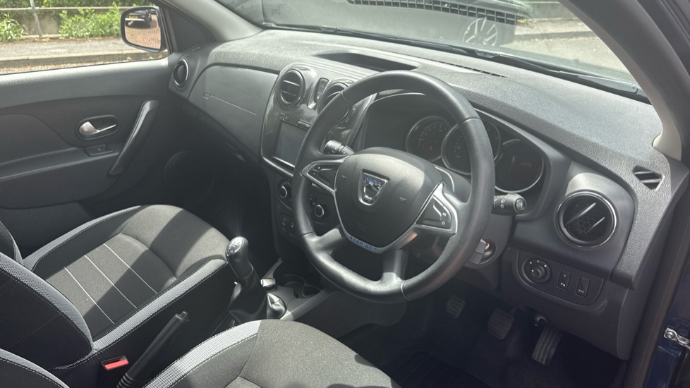 Dacia Sandero Stepway 0.9 TCe Comfort 5dr Petrol Hatchback - Image 11