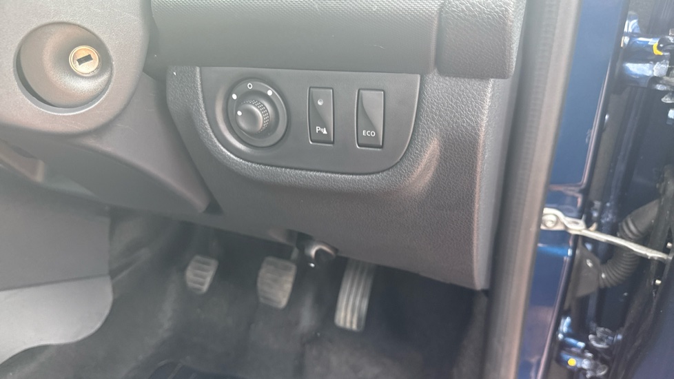 Dacia Sandero Stepway 0.9 TCe Comfort 5dr Petrol Hatchback - Image 24