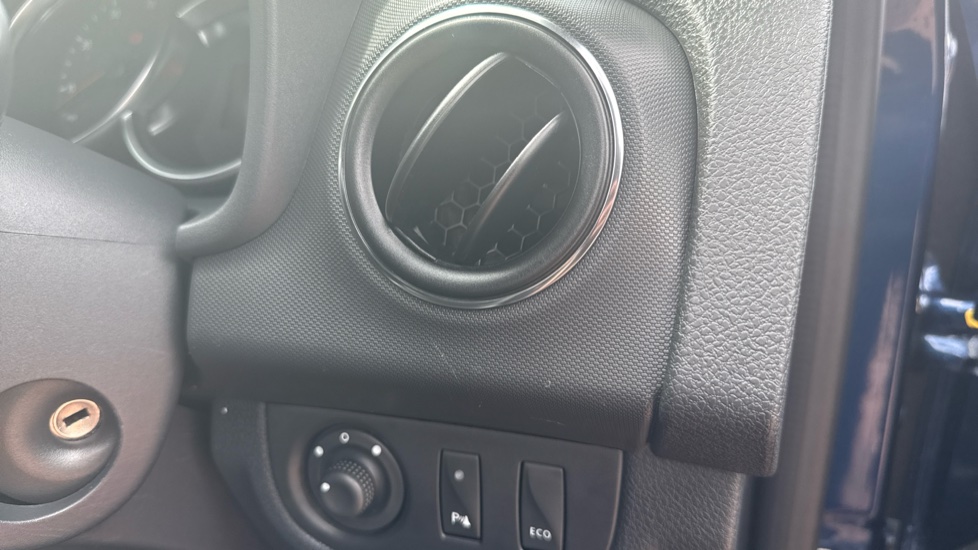 Dacia Sandero Stepway 0.9 TCe Comfort 5dr Petrol Hatchback - Image 25