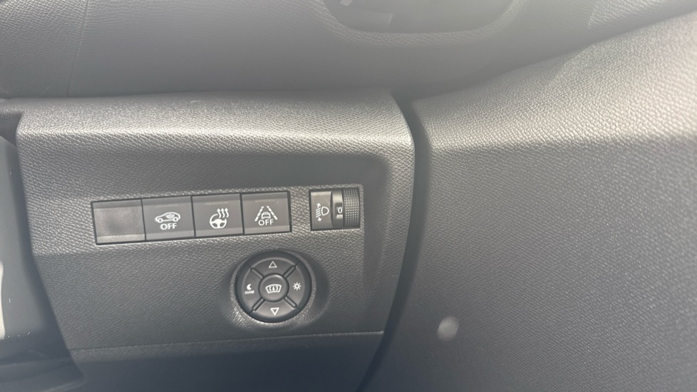 Citroen C4 1.2 PureTech [130] Shine Plus 5dr Auto Petrol Hatchback - Image 22