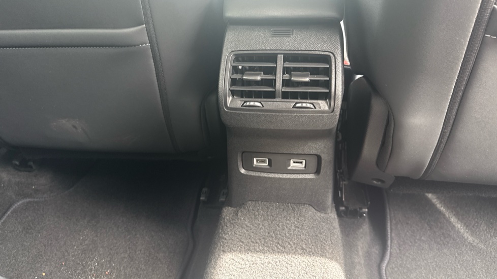 Citroen C4 1.2 PureTech [130] Shine Plus 5dr Auto Petrol Hatchback - Image 35