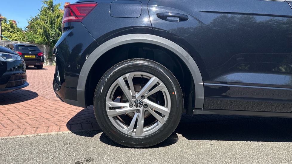 Volkswagen T-Roc 1.5 TSI R-Line 5dr DSG Petrol Hatchback - Image 7