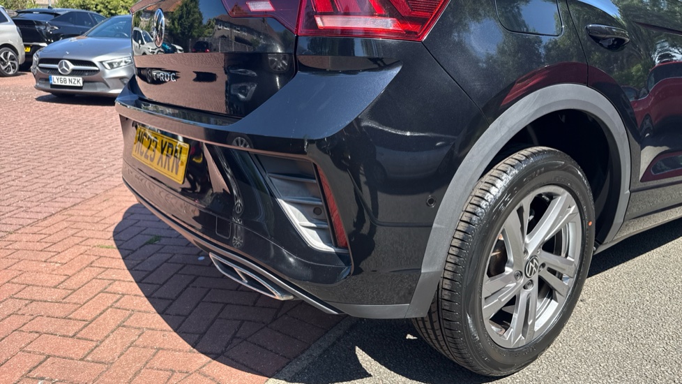 Volkswagen T-Roc 1.5 TSI R-Line 5dr DSG Petrol Hatchback - Image 23