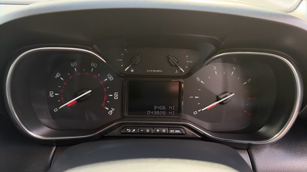 Citroen C3 Aircross 1.2 PureTech Flair 5dr Petrol Hatchback - Image 18