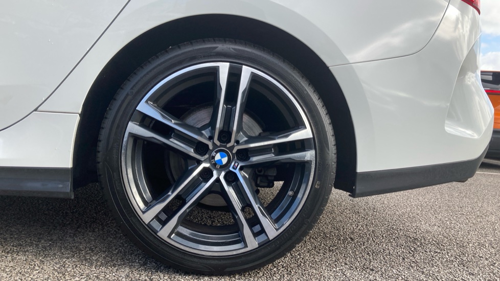 BMW 2 Series 218i [136] M Sport 4dr Petrol Saloon - Image 7