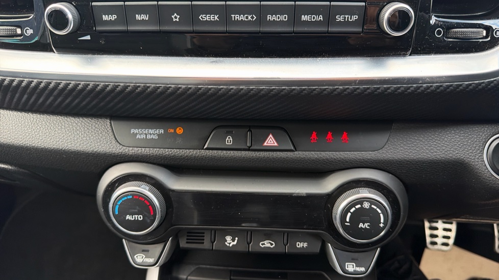 Kia Stonic 1.0T GDi 48V GT-Line S 5dr Petrol Estate - Image 28