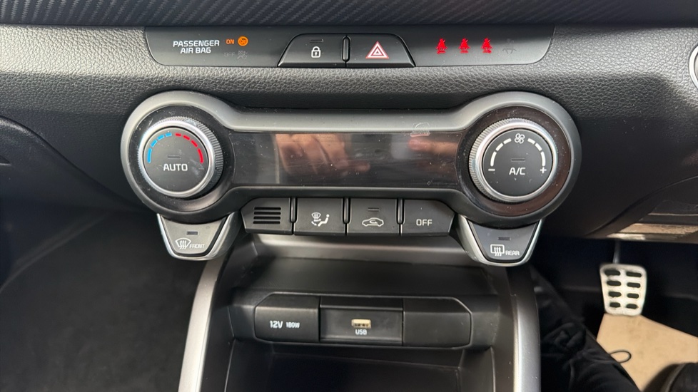 Kia Stonic 1.0T GDi 48V GT-Line S 5dr Petrol Estate - Image 29