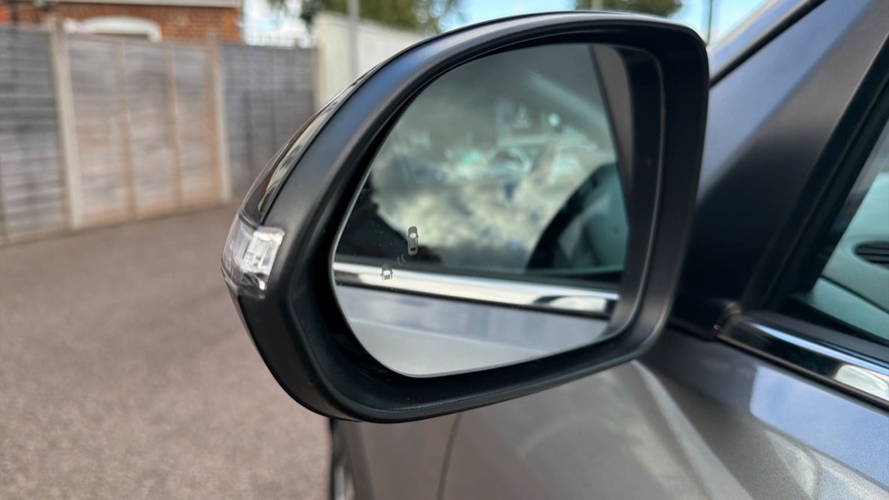 Kia Stonic 1.0T GDi 48V GT-Line S 5dr Petrol Estate - Image 38