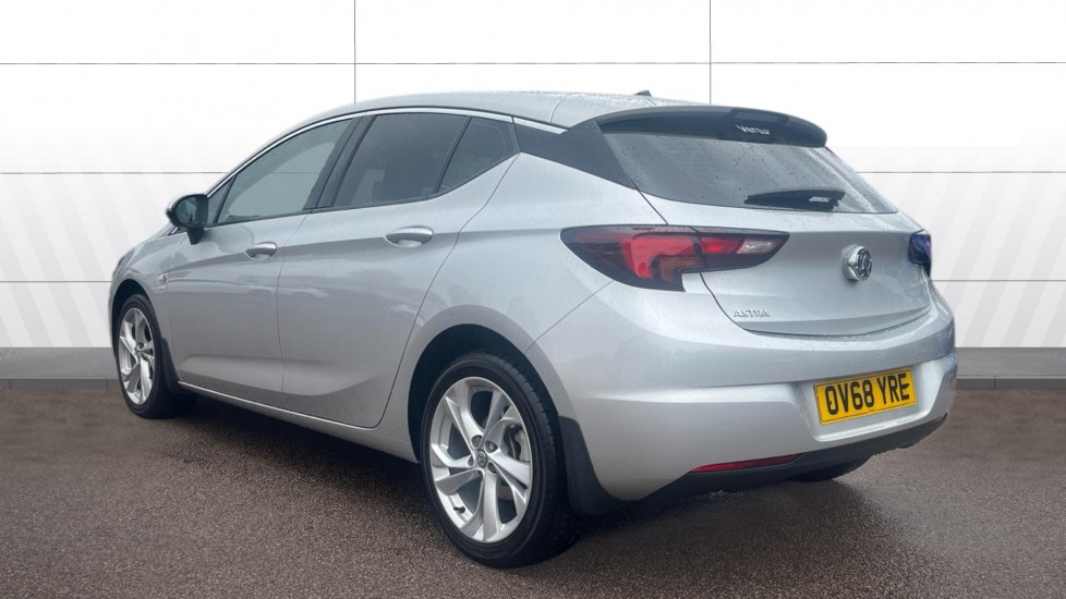Vauxhall Astra 1.4T 16V 150 SRi 5dr Petrol Hatchback - Image 2