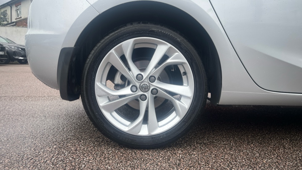 Vauxhall Astra 1.4T 16V 150 SRi 5dr Petrol Hatchback - Image 7