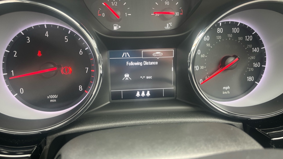 Vauxhall Astra 1.4T 16V 150 SRi 5dr Petrol Hatchback - Image 27