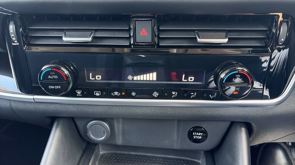 Nissan Qashqai 1.5 E-Power N-Connecta 5dr Auto Hybrid Hatchback - Image 37
