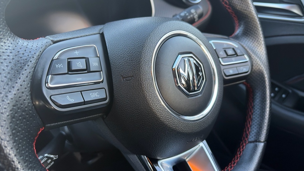 MG ZS 1.5 VTi-TECH Exclusive 5dr Petrol Hatchback - Image 25