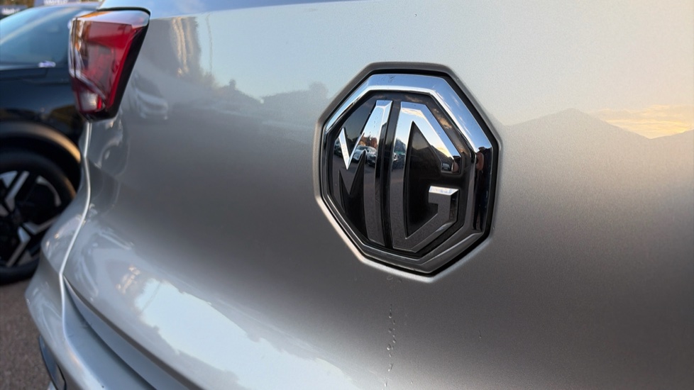 MG ZS 1.5 VTi-TECH Exclusive 5dr Petrol Hatchback - Image 31