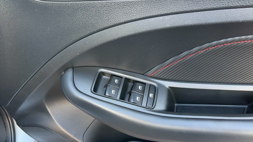 MG ZS 1.5 VTi-TECH Exclusive 5dr Petrol Hatchback - Image 34