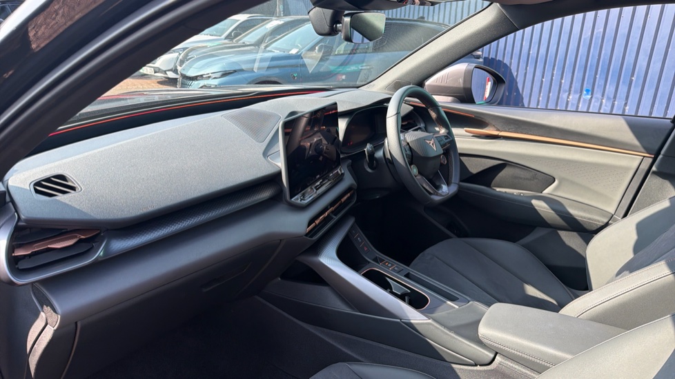 CUPRA Terramar 1.5 eTSI 150 V2 5dr DSG Petrol Hatchback - Image 9