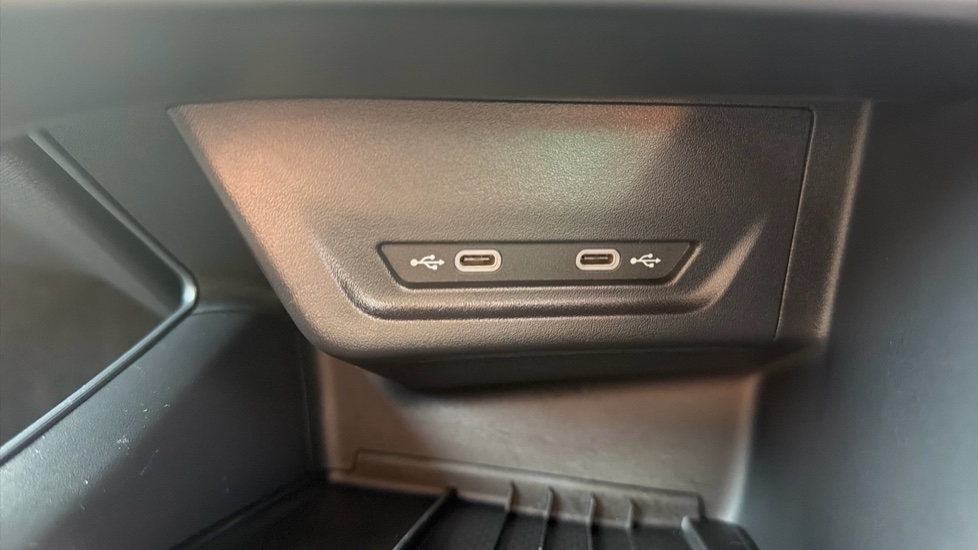 CUPRA Terramar 1.5 eTSI 150 V2 5dr DSG Petrol Hatchback - Image 27
