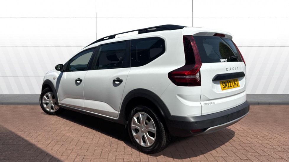 Dacia Jogger 1.0 TCe Essential 5dr Petrol Estate - Image 2