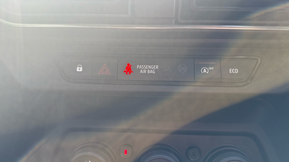 Dacia Jogger 1.0 TCe Essential 5dr Petrol Estate - Image 36