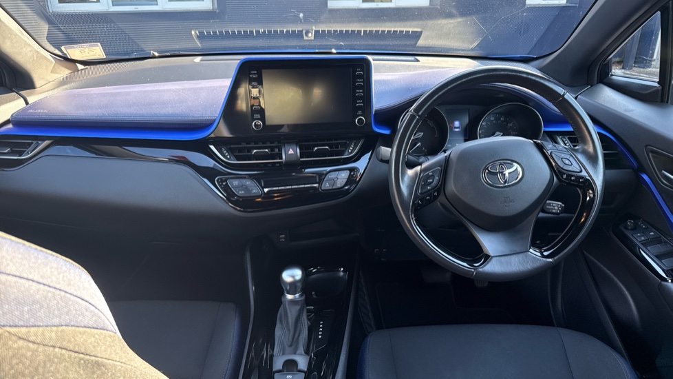Toyota C-HR 1.8 Hybrid Dynamic 5dr CVT Hybrid Hatchback - Image 10