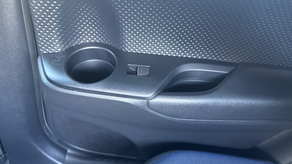 Toyota C-HR 1.8 Hybrid Dynamic 5dr CVT Hybrid Hatchback - Image 22