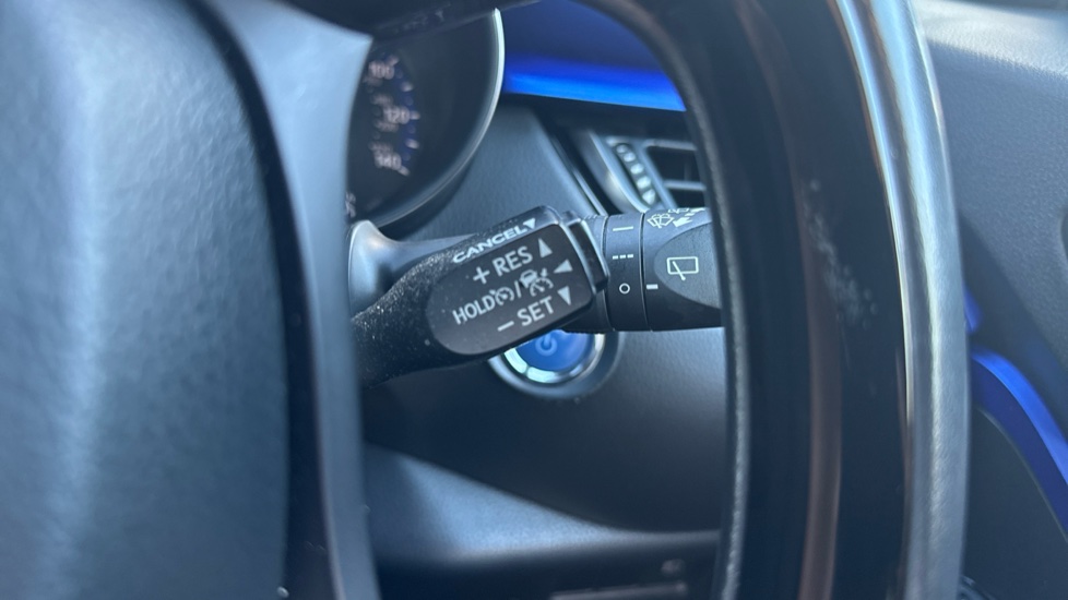 Toyota C-HR 1.8 Hybrid Dynamic 5dr CVT Hybrid Hatchback - Image 29