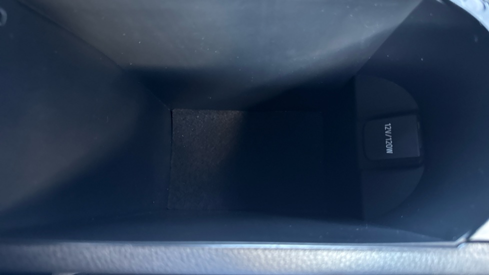 Toyota C-HR 1.8 Hybrid Dynamic 5dr CVT Hybrid Hatchback - Image 34