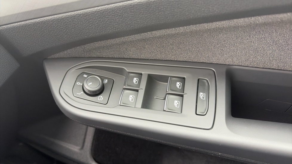 Volkswagen Golf 2.0 TDI Match 5dr Diesel Hatchback - Image 30