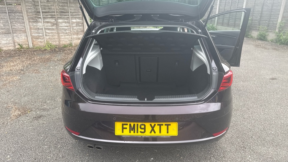 SEAT Leon 2.0 TSI 190 Xcellence Lux [EZ] 5dr DSG Petrol Hatchback - Image 4